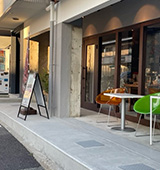 BUSSTOPCAFE様
